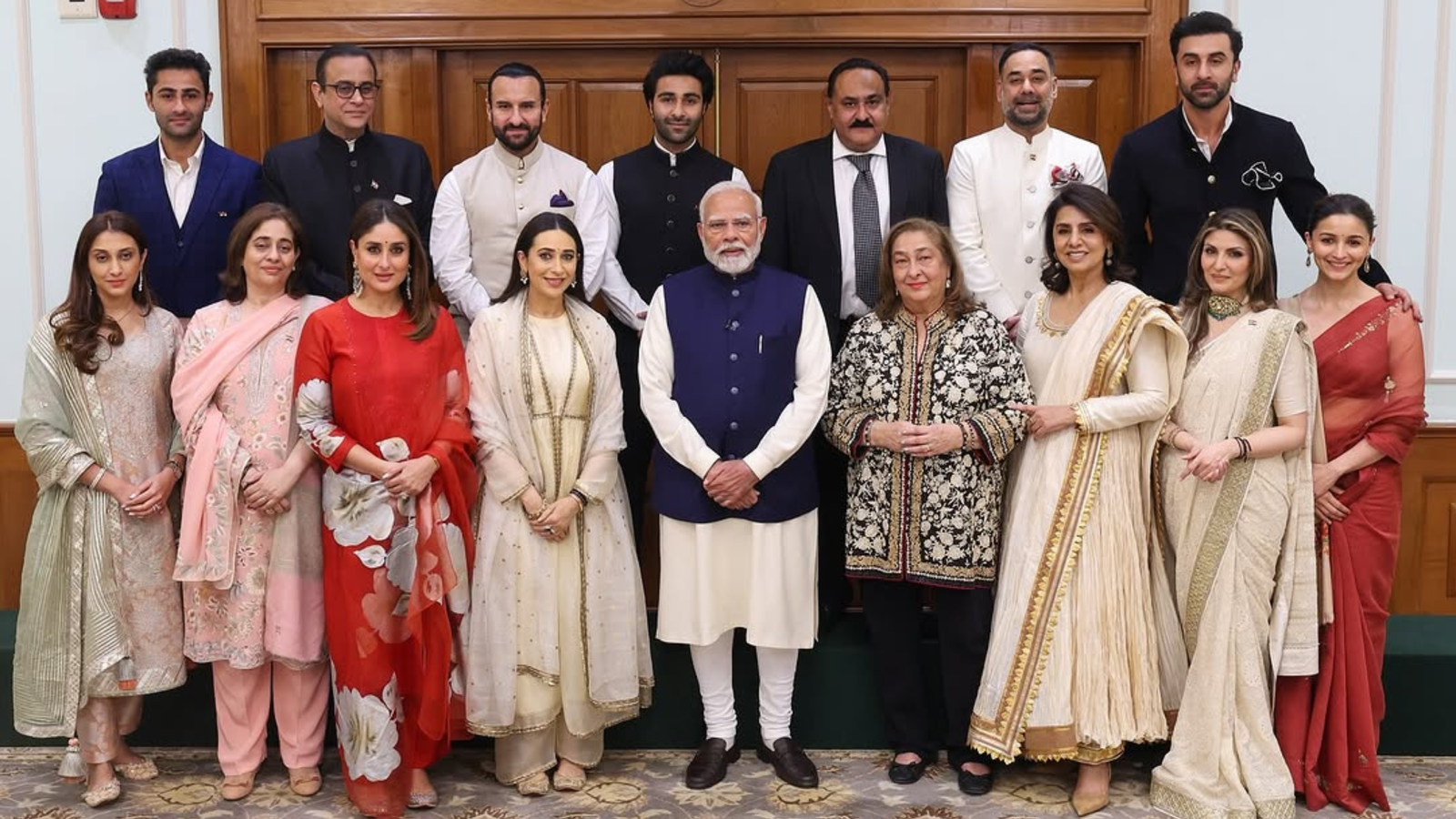 PM Modi Meets Kapoor Family to Celebrate Raj Kapoor’s Centenary